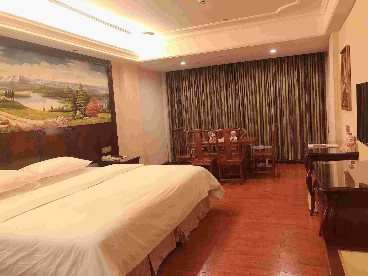 Vienna Hotel Guangzhou Shiling Exterior photo