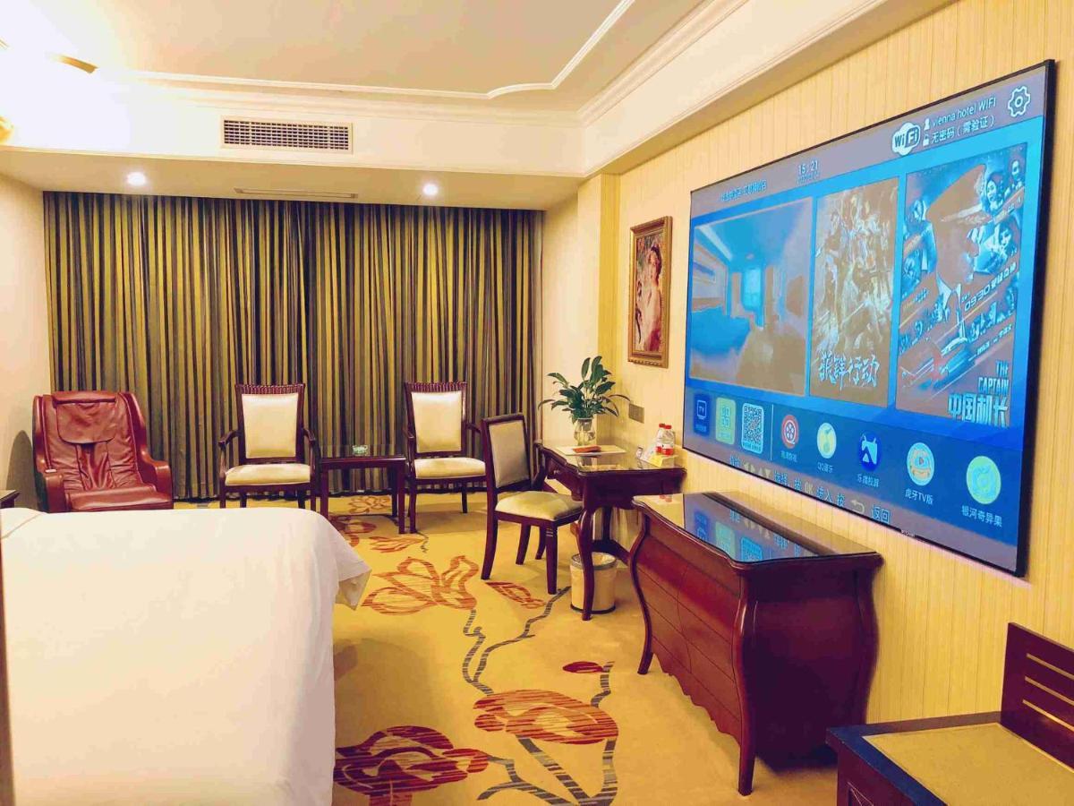 Vienna Hotel Guangzhou Shiling Exterior photo